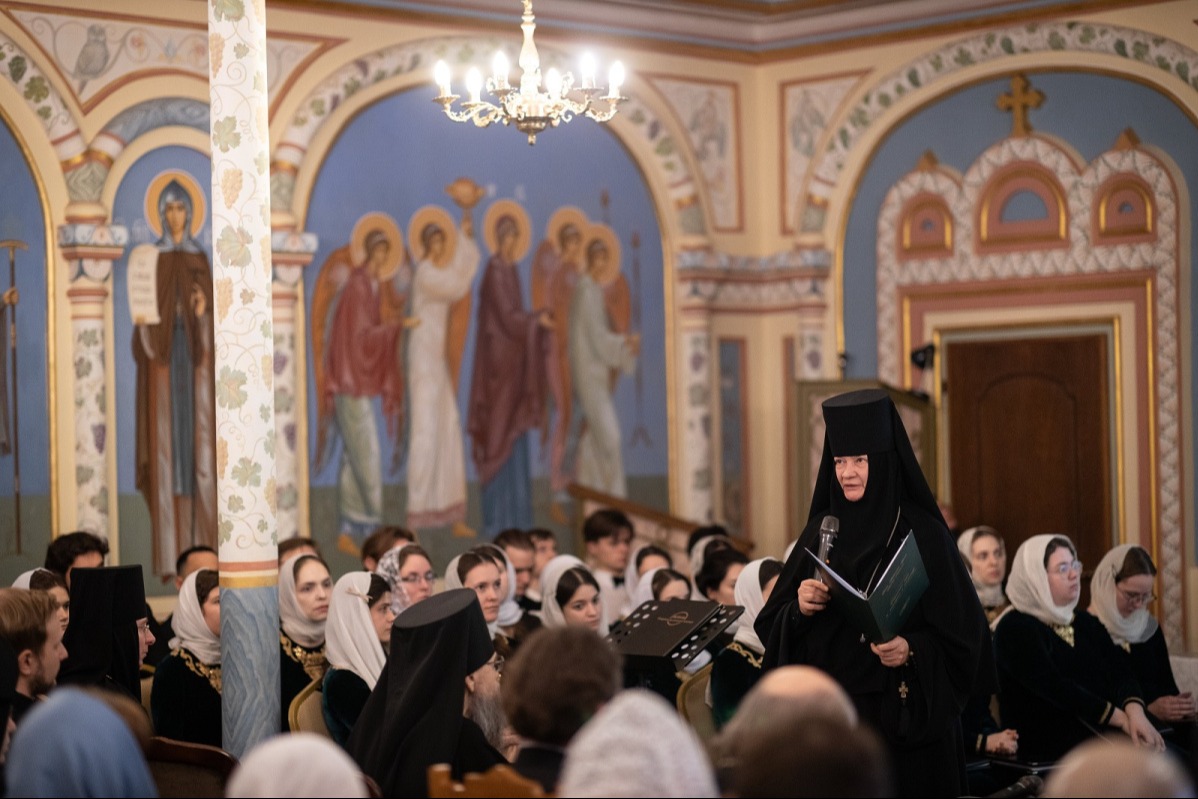 � ������������ ���������������� ��������� ��������� ����� ������, ����������� ��������� ������, � ����� ���������������� ������� ������������������ � ��������� ������������ �������