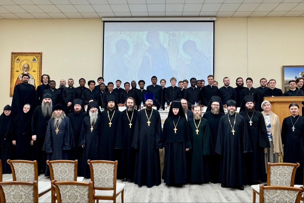 � ������-��������� �������� ��������� ���������� V ������������� ������� ����������� �� ������� �������� ����������